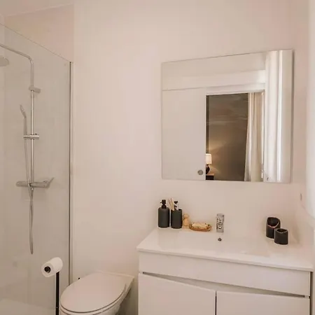 Apartment Nistos - 3 Bedrooms In Alvalade