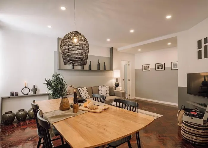 Nistos - 3 Bedrooms In Alvalade Lejlighed