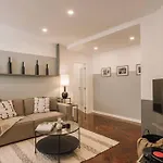 Nistos - 3 Bedrooms In Alvalade Lisboa